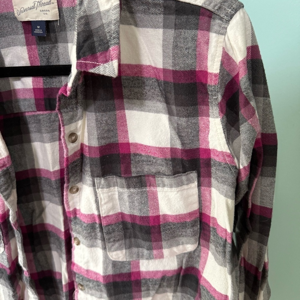 NWT Universal Thread Size M Pink Gray Plaid Flannel Long Sleeve Pockets Shirt - Picture 3 of 6